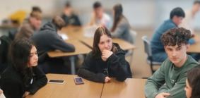 Un Pasaporte al Mundo: Plurilingüismo y Visión Internacional